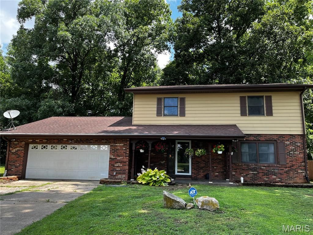 7730 Myrtlewood Drive , Belleville, IL 62223 Main Photo