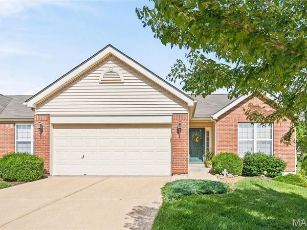 21 Turtle Creek Villas Drive, Unit 14R, O'Fallon, MO 63366