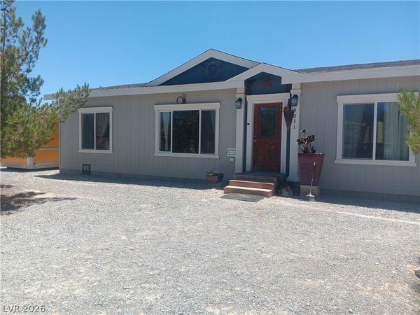 4031 E Cheyenne Way, Pahrump, NV 89061