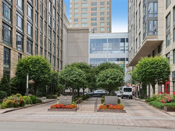 25 City Place , Unit 6C, White Plains, NY 10601