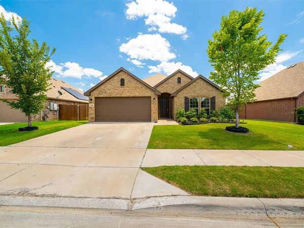 105 Cheryl Drive, Keene, TX 76059