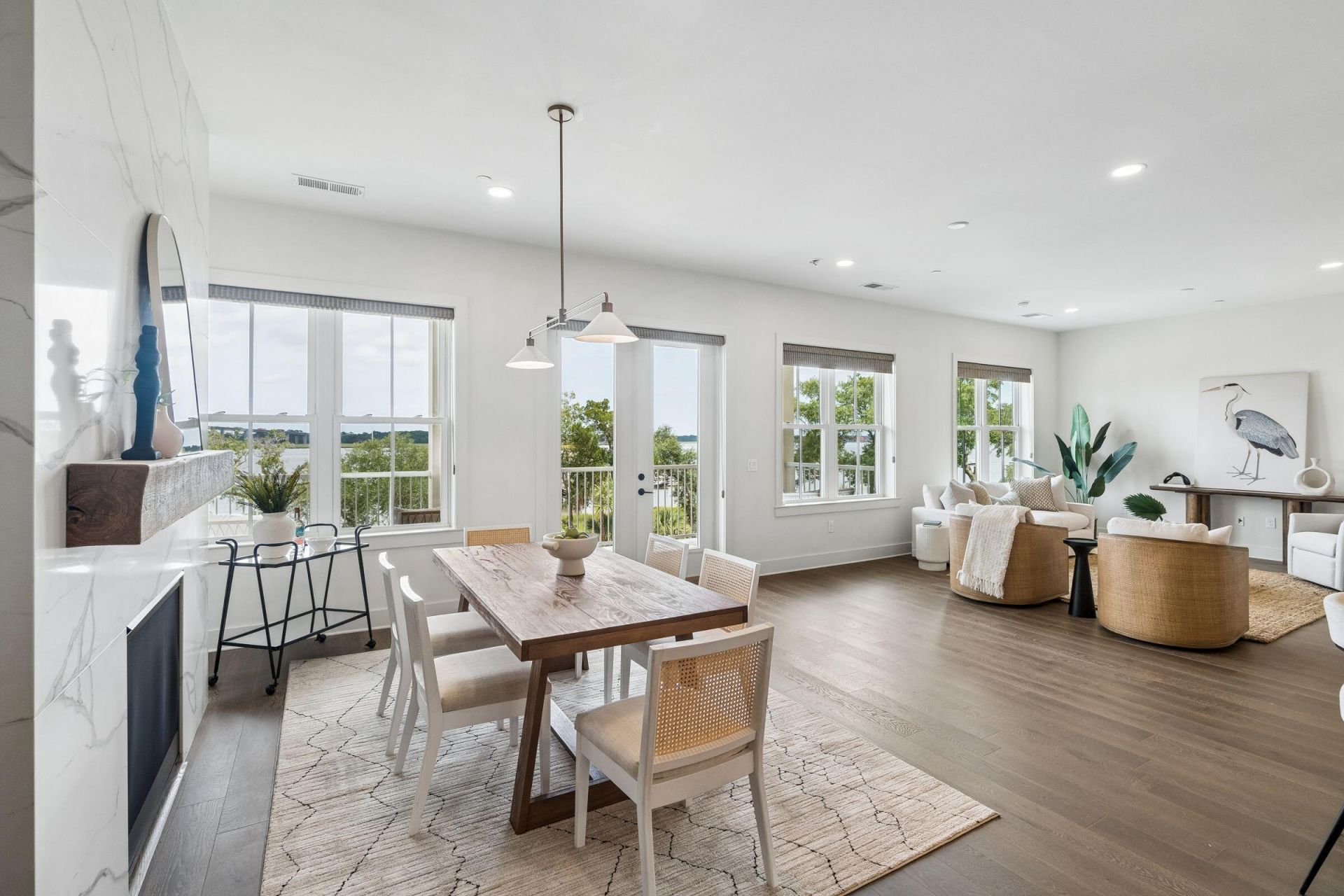 600 Waterman Street Photo 14