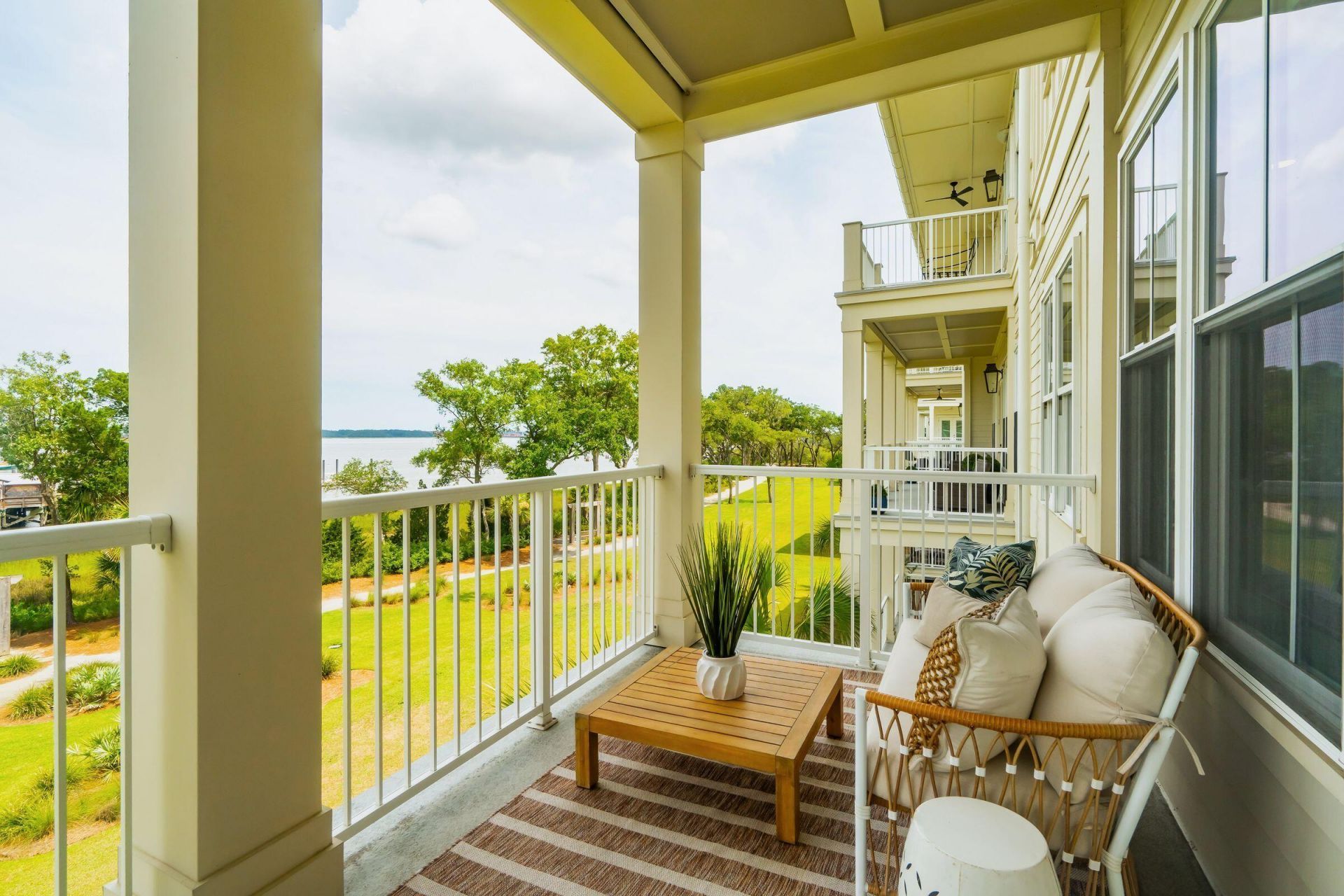 600 Waterman Street Photo 22