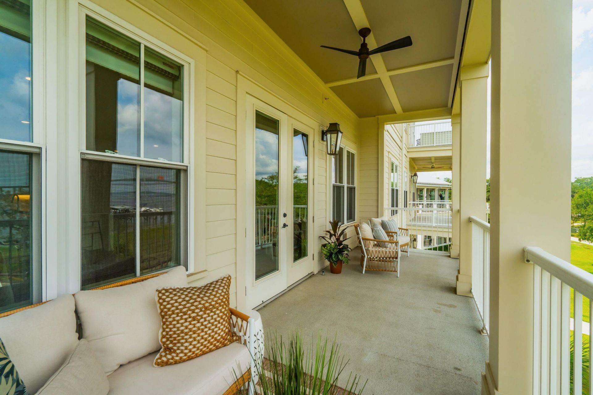 600 Waterman Street Photo 23