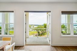 600 Waterman Street photo 4