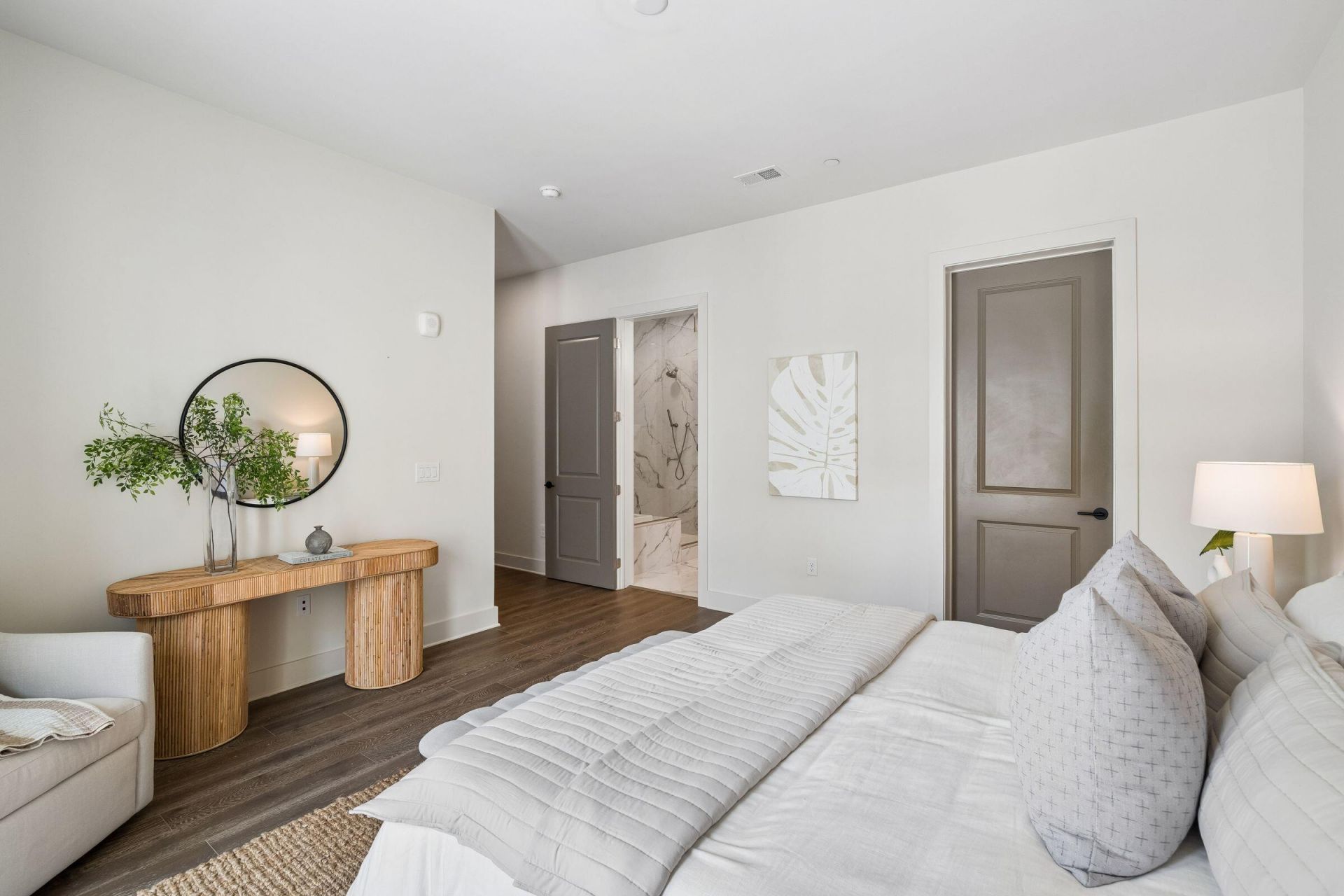 600 Waterman Street Photo 32