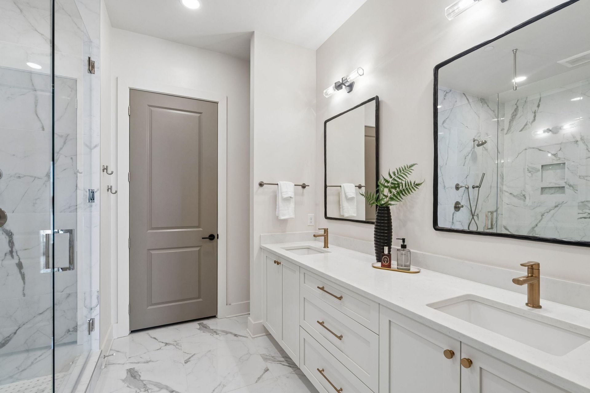 600 Waterman Street Photo 34