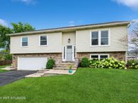 372 Canyon Trail, Carol Stream, IL 60188 primary photo