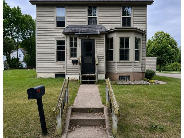 637 Lake Street, Eau Claire, WI 54703
