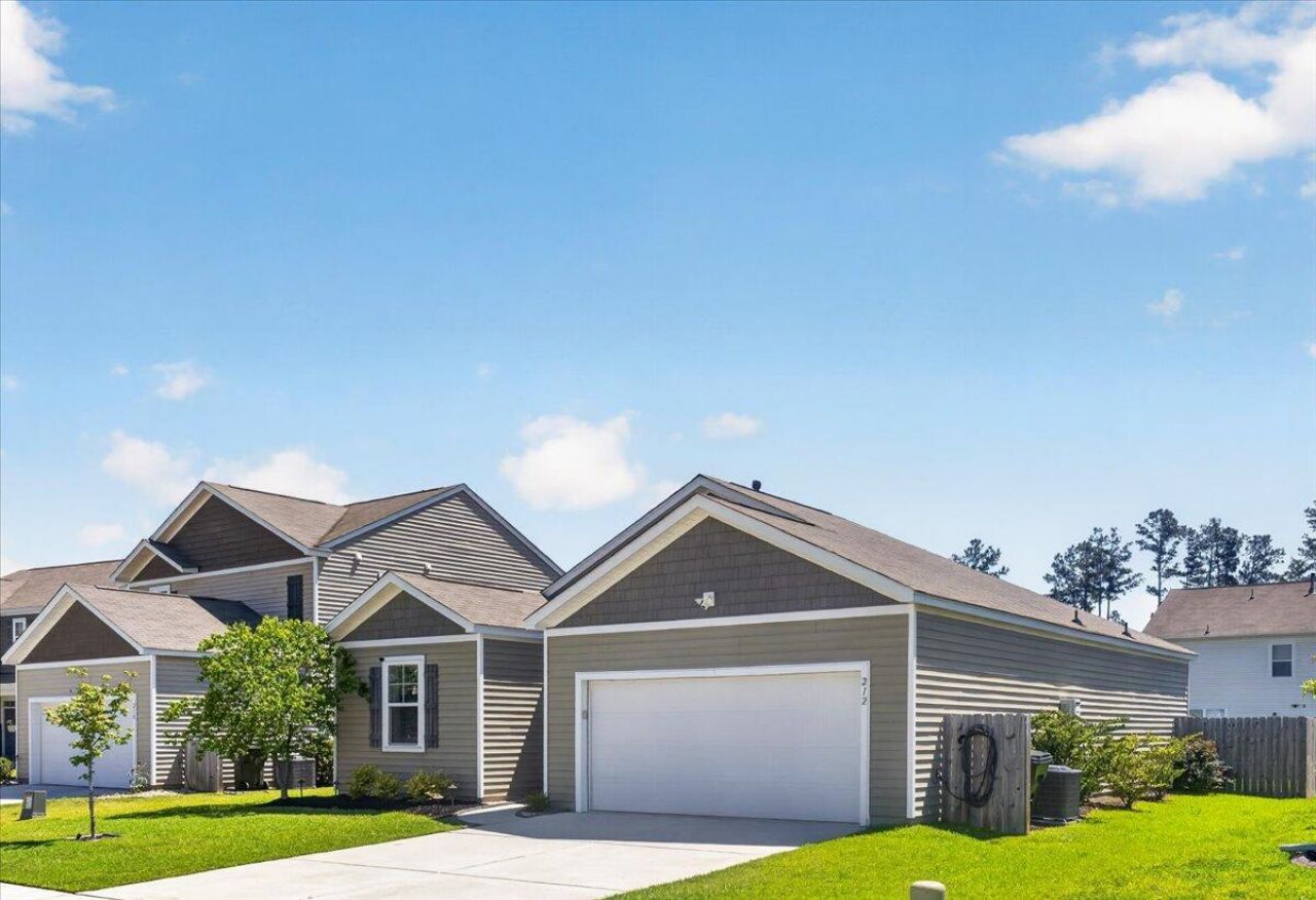 212 Rubles Lane Photo 3