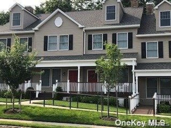 7 Nathan Hale Drive , Unit A, Huntington, NY 11743