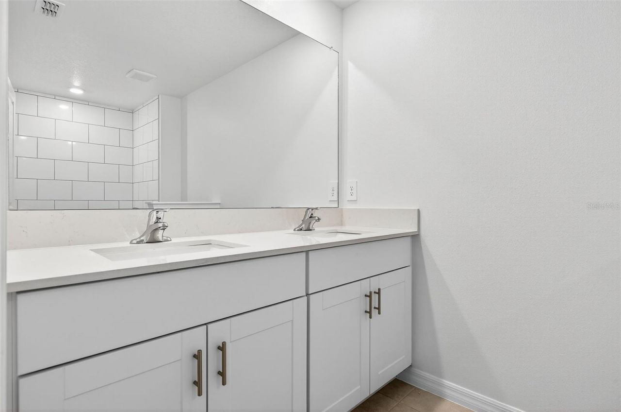 11075 65th Terrace E, Palmetto, FL 34221 Photo
