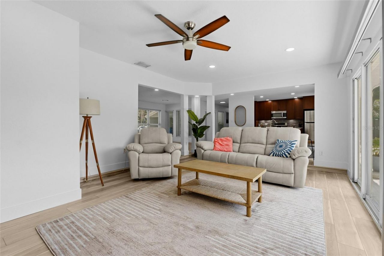 138 Holly Avenue, Sarasota, FL 34243 Photo