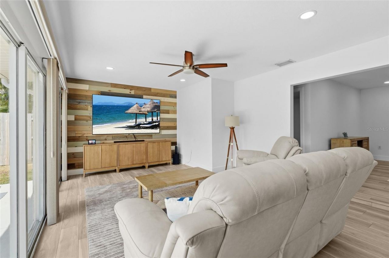 138 Holly Avenue, Sarasota, FL 34243 Photo
