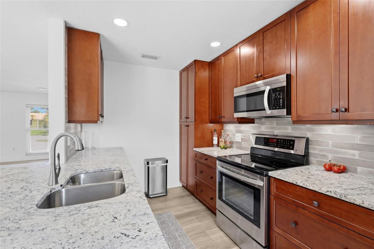 138 Holly Avenue, Sarasota, FL 34243 Photo