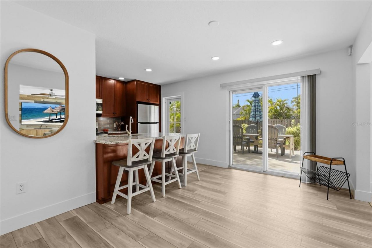138 Holly Avenue, Sarasota, FL 34243 Photo