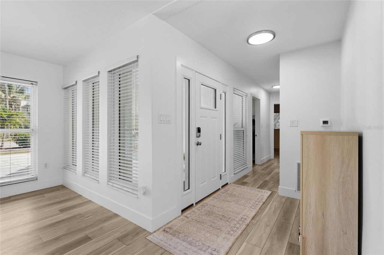 138 Holly Avenue, Sarasota, FL 34243 Photo