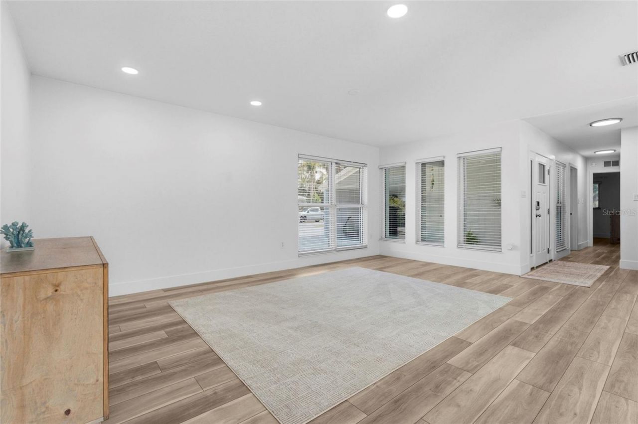 138 Holly Avenue, Sarasota, FL 34243 Photo