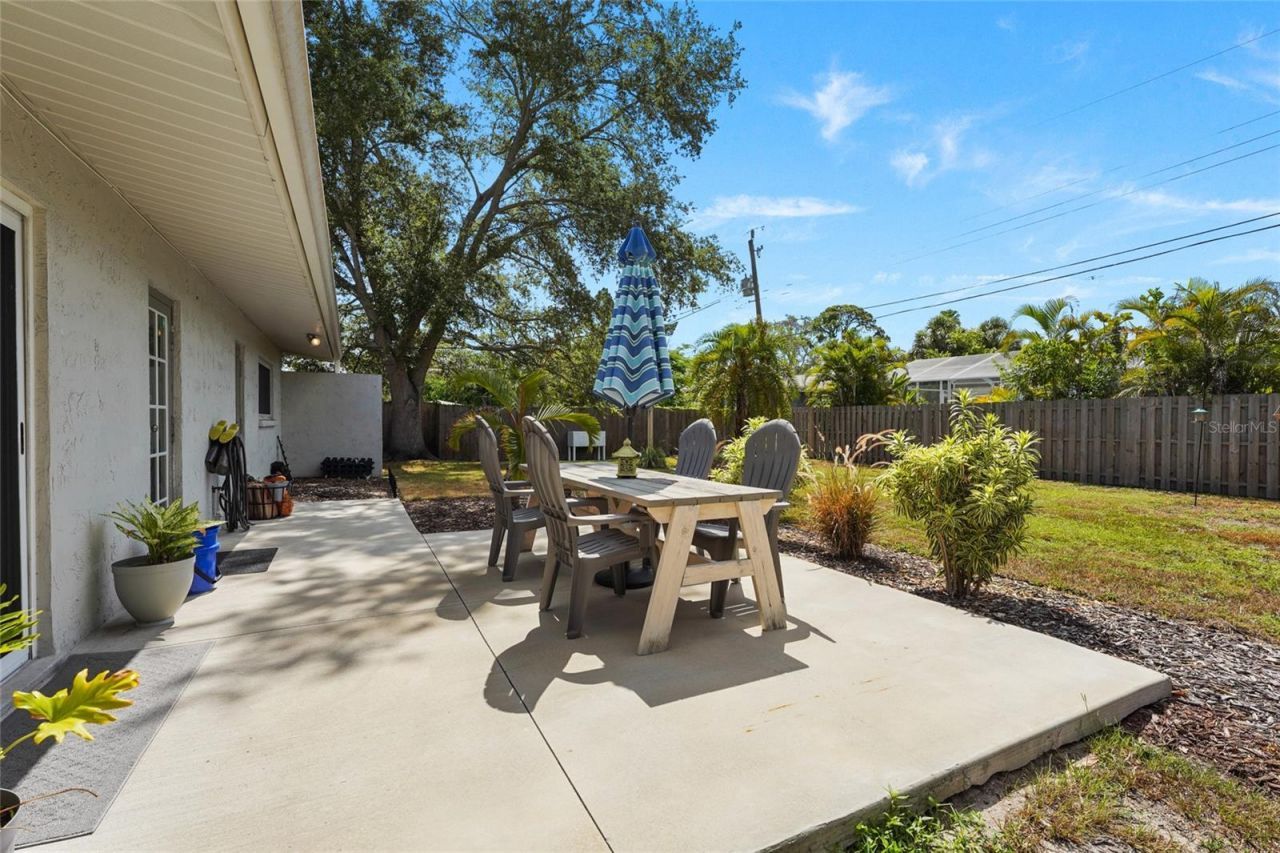 138 Holly Avenue, Sarasota, FL 34243 Photo