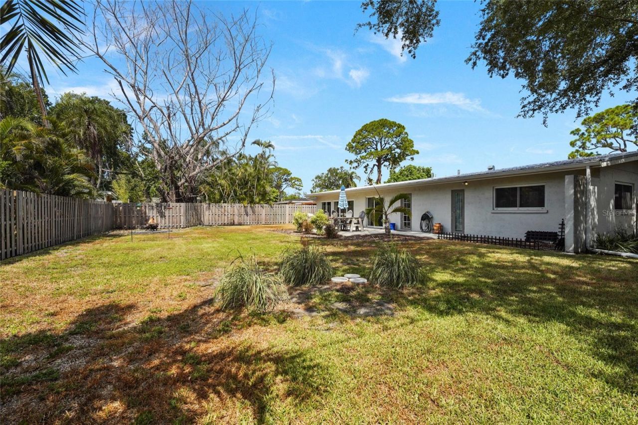 138 Holly Avenue, Sarasota, FL 34243 Photo
