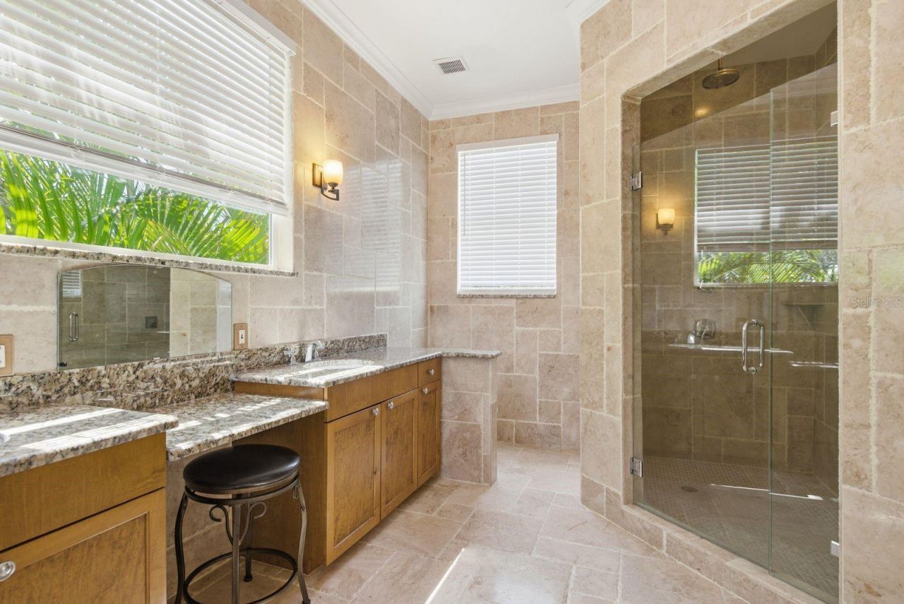 850 36th Avenue S, Saint Petersburg, FL 33705 Photo