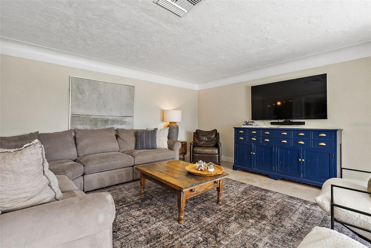 1985 Carolina Avenue Ne, Saint Petersburg, FL 33703 Photo