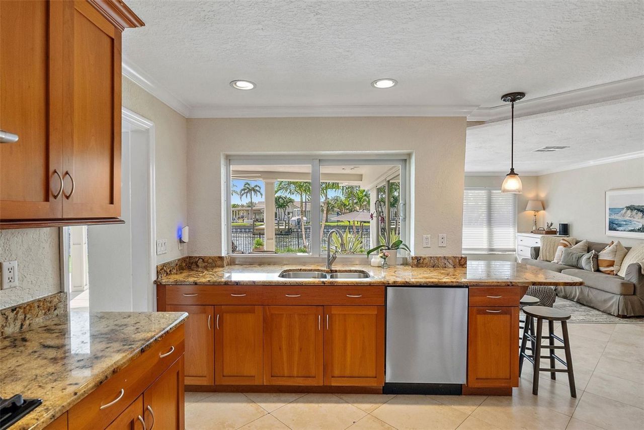 1985 Carolina Avenue Ne, Saint Petersburg, FL 33703 Photo