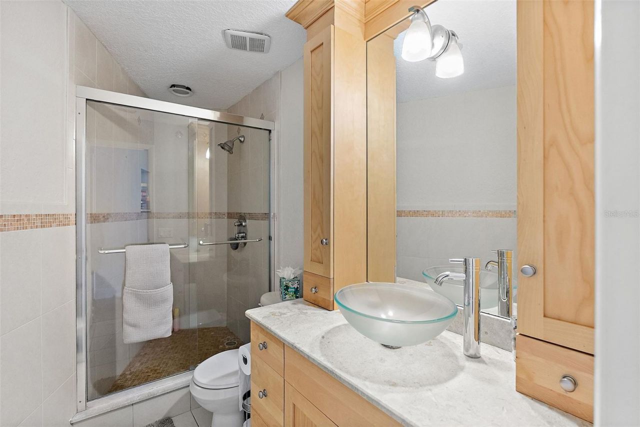 1985 Carolina Avenue Ne, Saint Petersburg, FL 33703 Photo