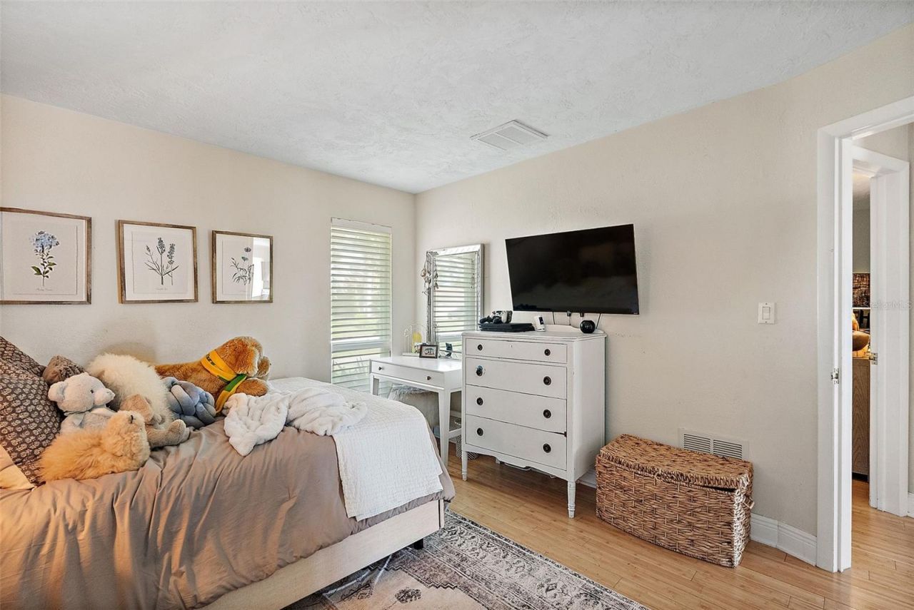 1985 Carolina Avenue Ne, Saint Petersburg, FL 33703 Photo