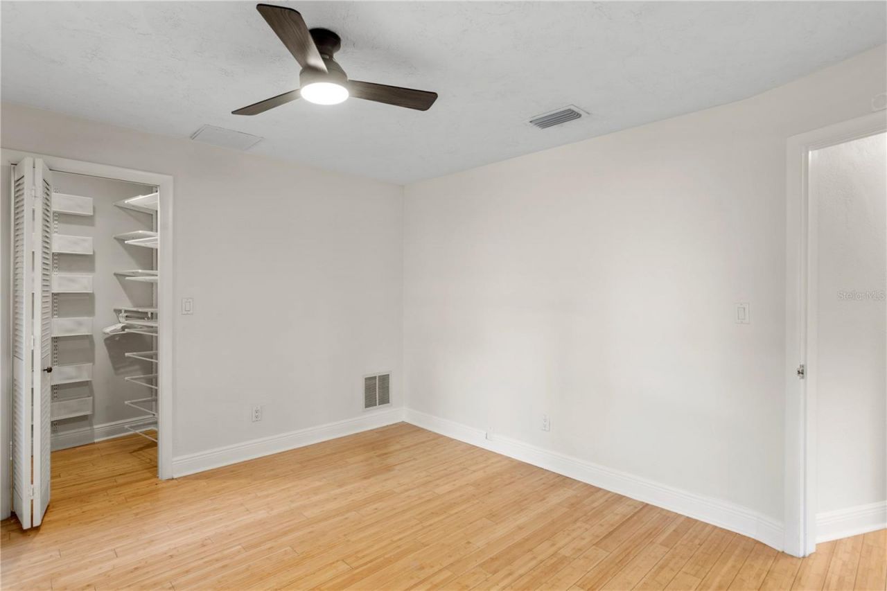 1985 Carolina Avenue Ne, Saint Petersburg, FL 33703 Photo