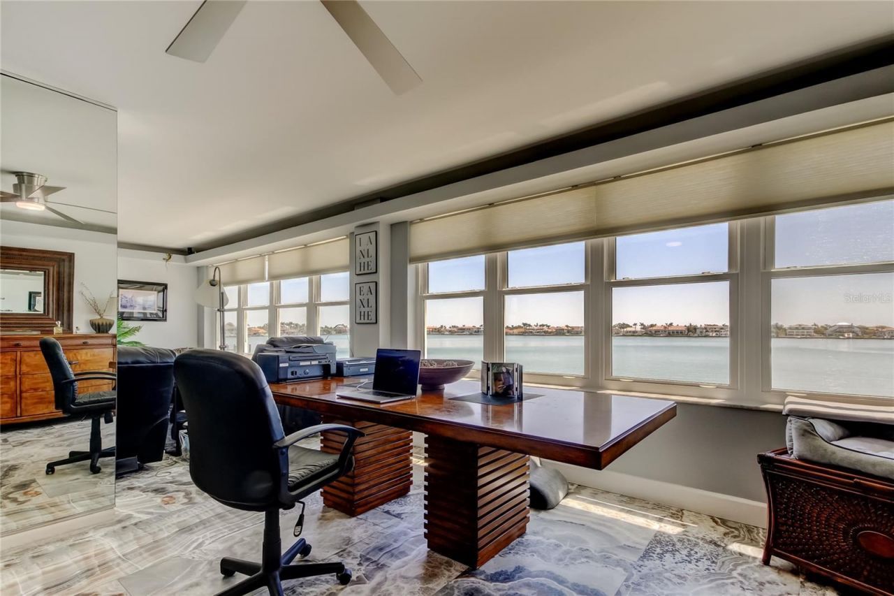5200 Brittany Drive S, Unit 204, Saint Petersburg, FL 33715 Photo