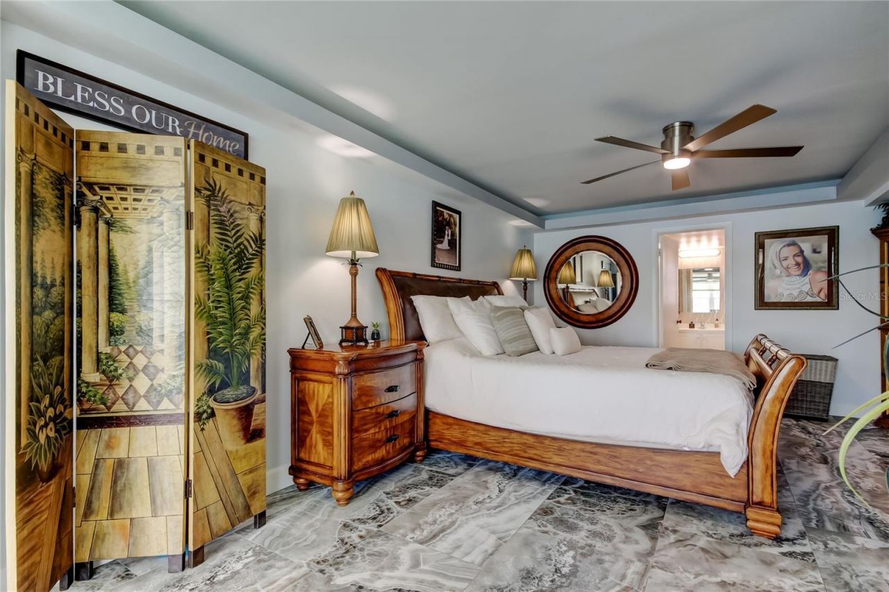 5200 Brittany Drive S, Unit 204, Saint Petersburg, FL 33715 Photo