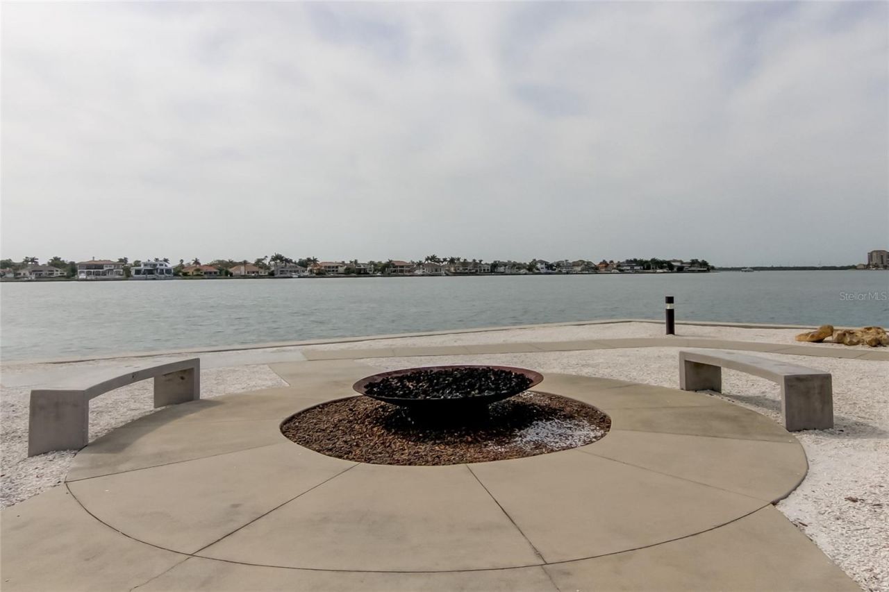 5200 Brittany Drive S, Unit 204, Saint Petersburg, FL 33715 Photo