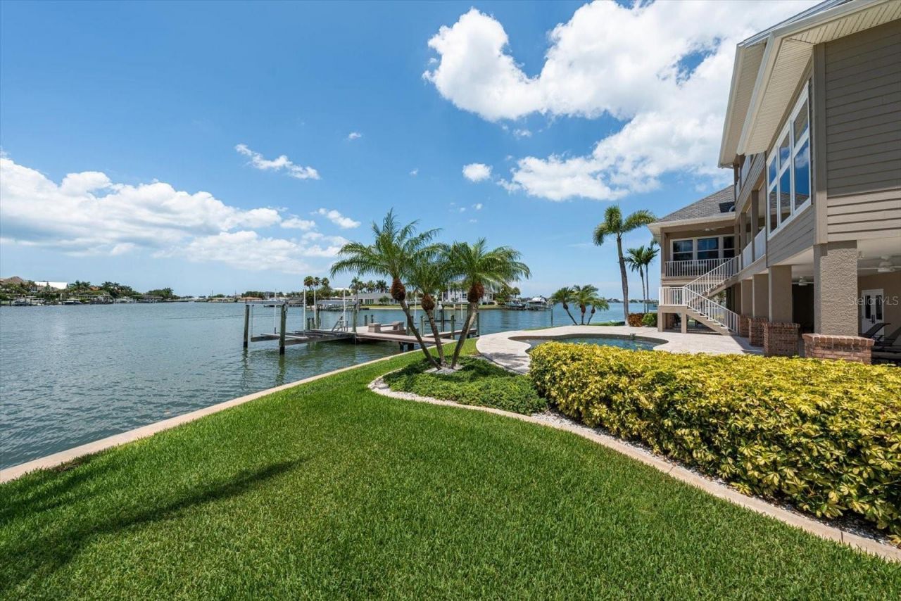 226 Poinciana Lane, Largo, FL 33770 Photo