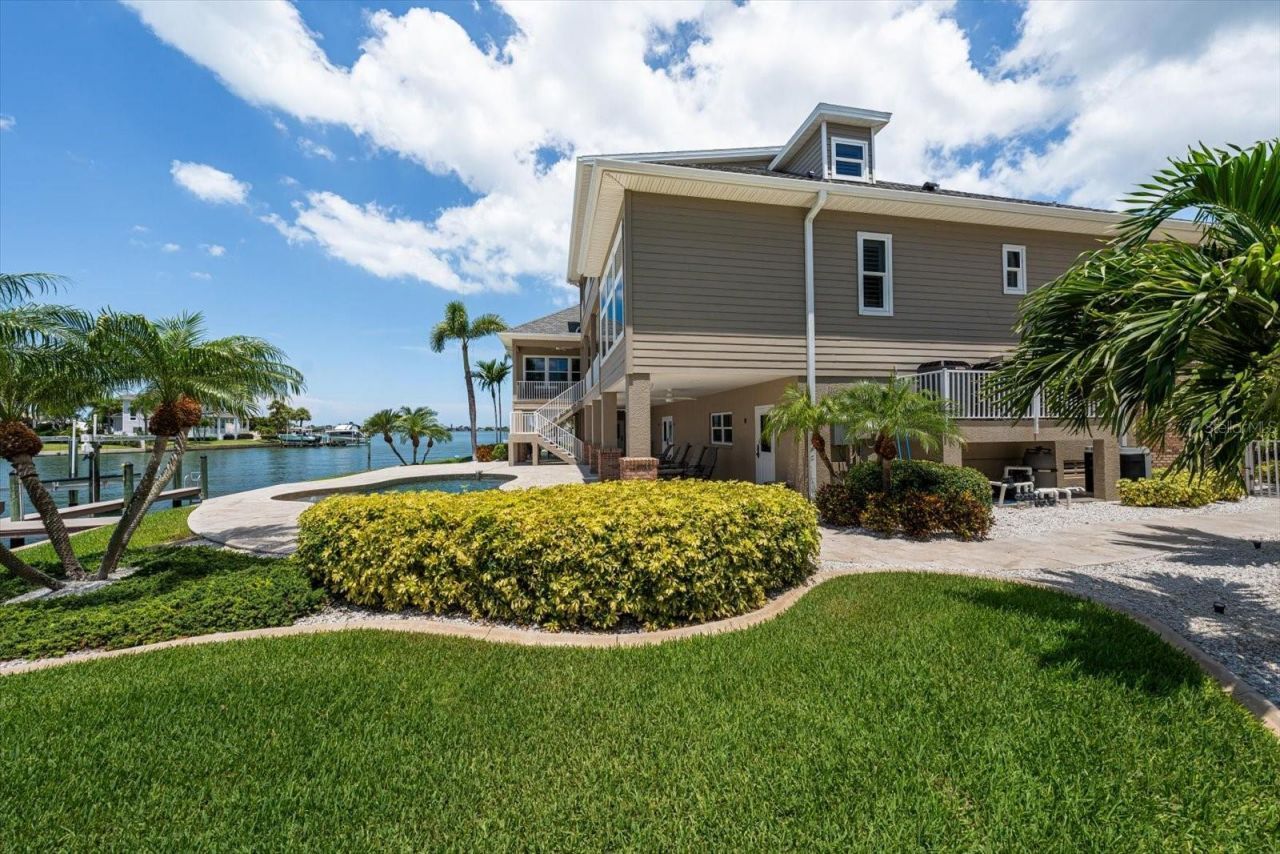 226 Poinciana Lane, Largo, FL 33770 Photo
