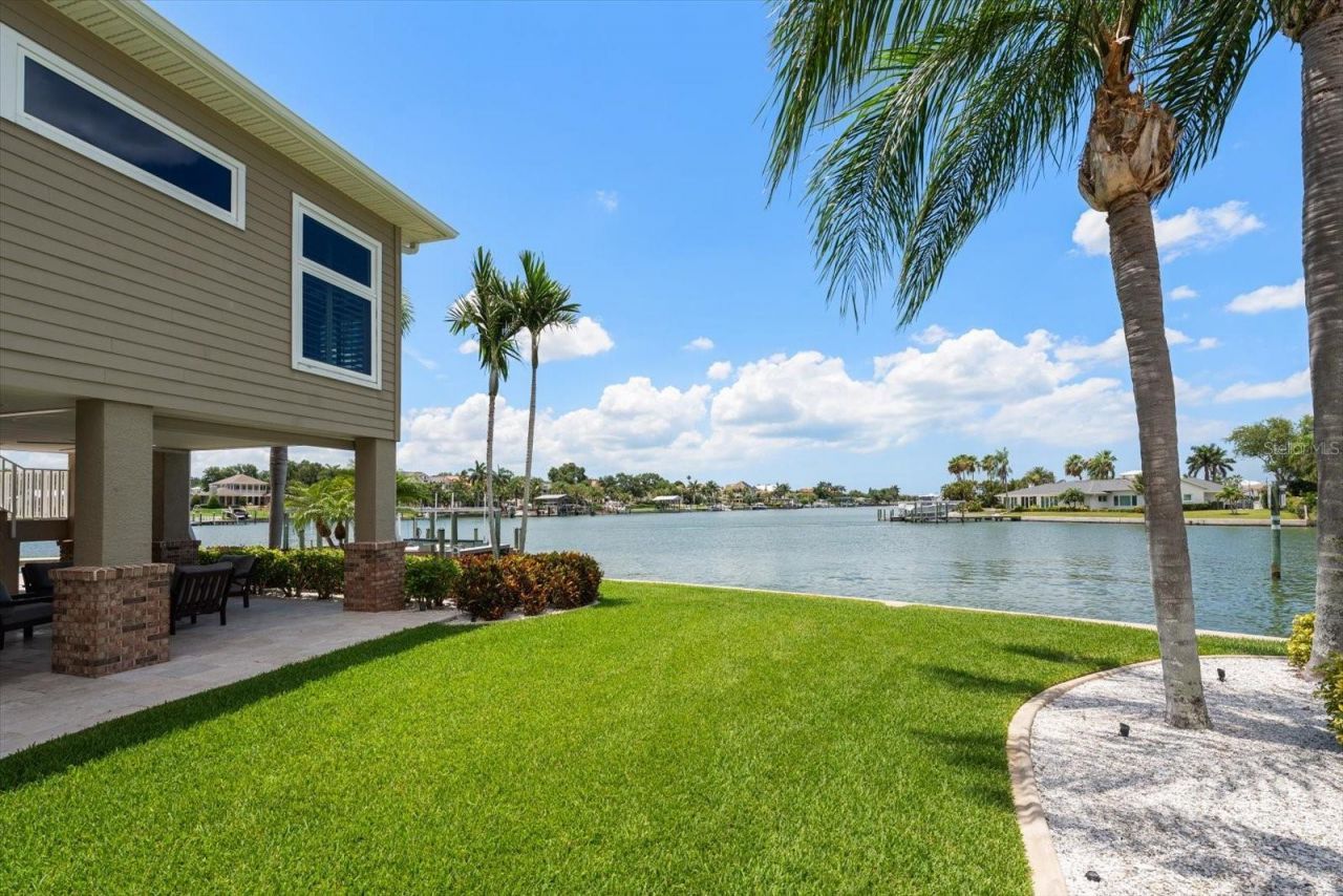 226 Poinciana Lane, Largo, FL 33770 Photo