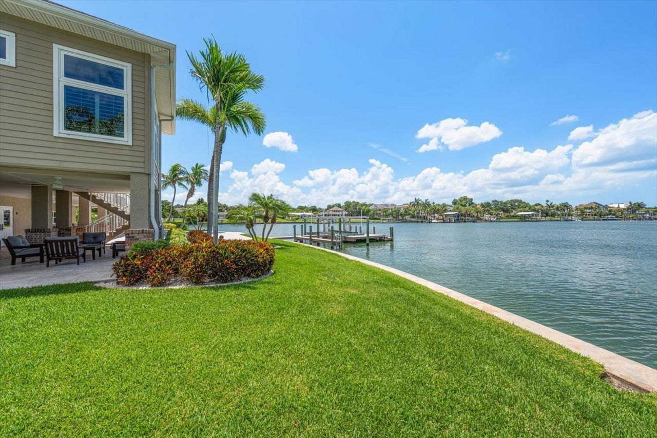 226 Poinciana Lane, Largo, FL 33770 Photo