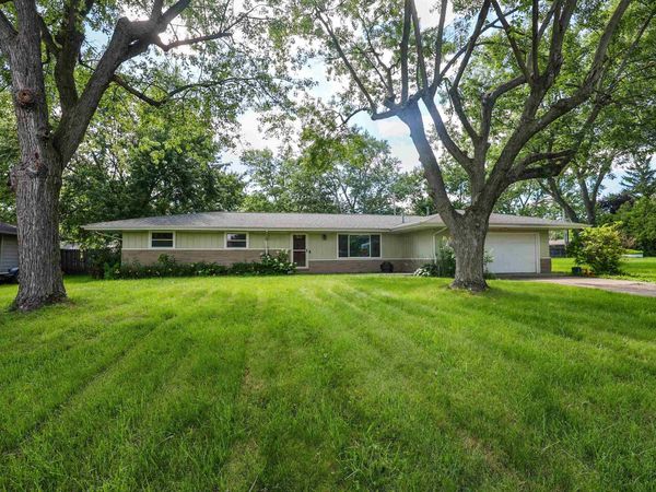 6625 Canby Drive, Fort Wayne, IN 46835