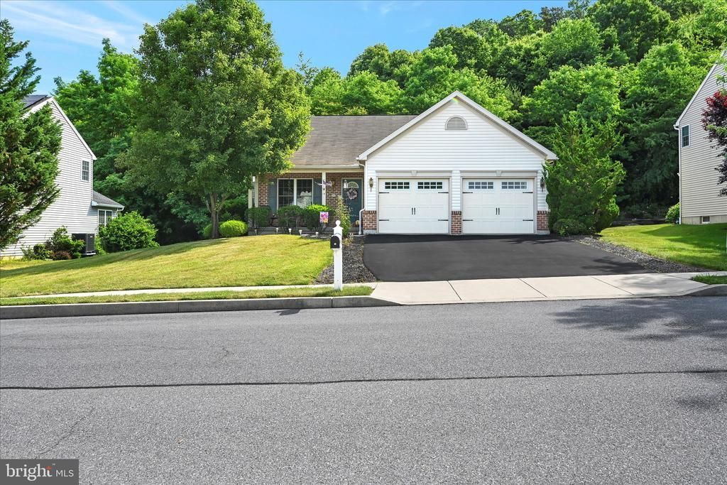 14 CRANBERRY COURT , LEBANON, PA 17046