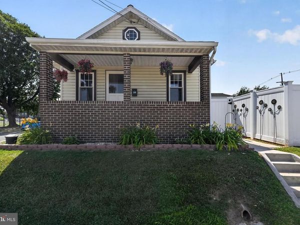 300 N HIGHLAND AVENUE, YORK, PA 17404