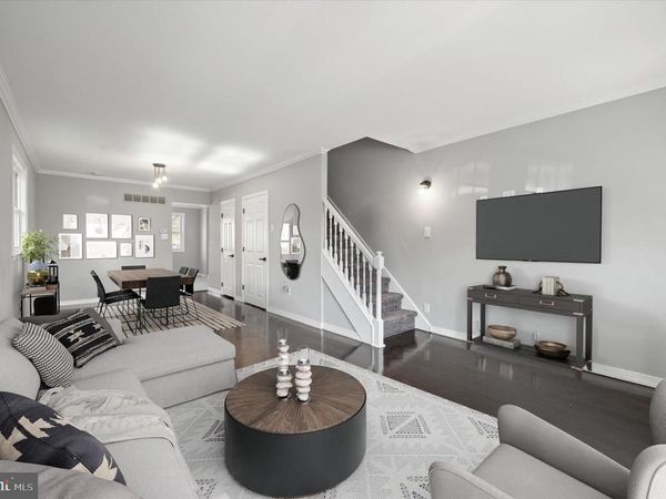 725 MT VERNON AVENUE, FOLSOM, PA 19033