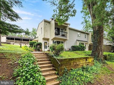 239 E CHELSEA CIRCLE, NEWTOWN SQUARE, PA 19073