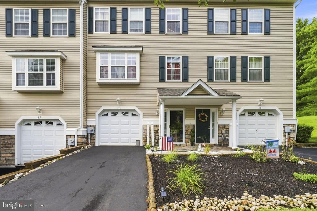 53 HOAG LANE, ASTON, PA 19014