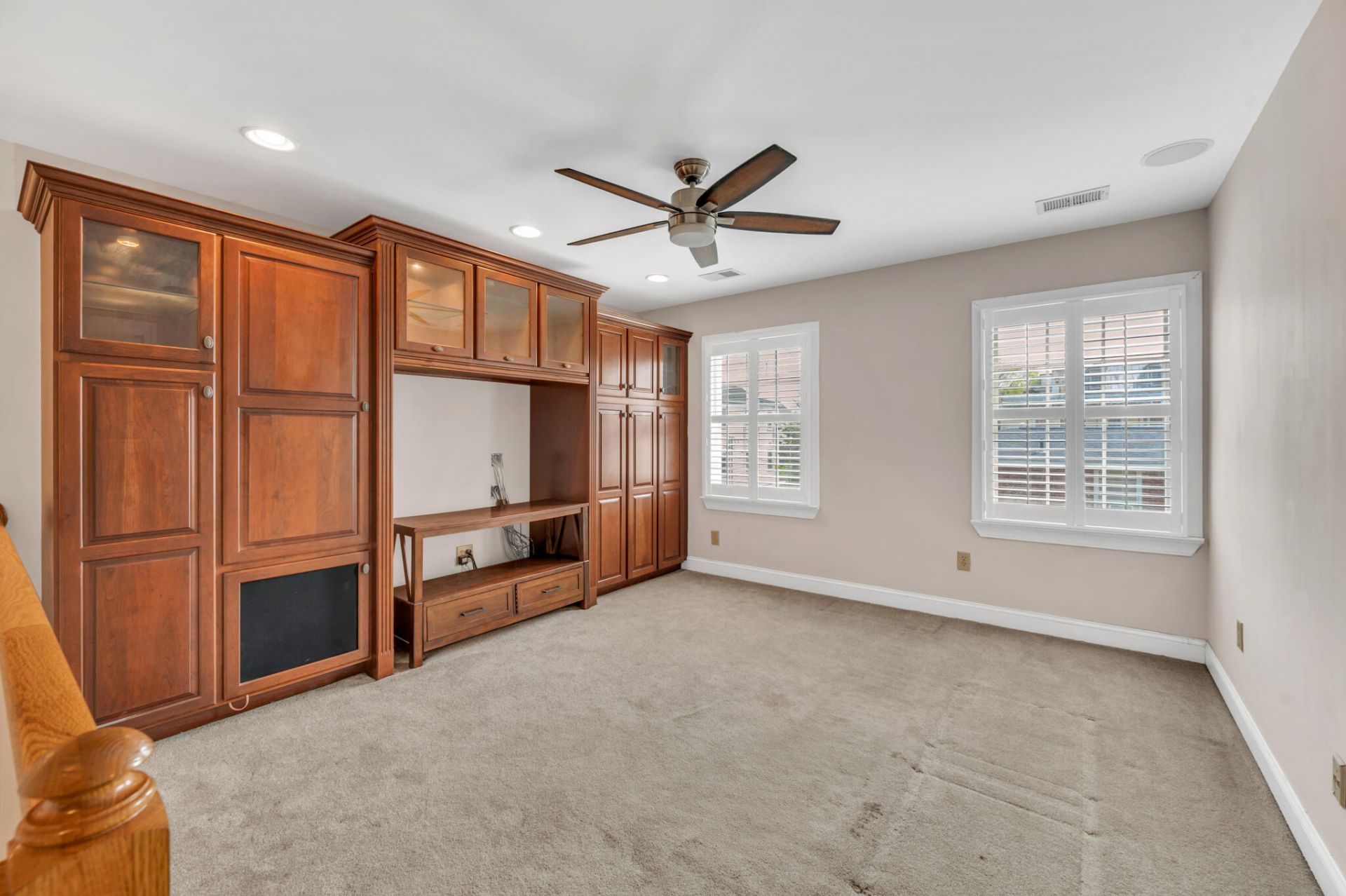 21 Aiken Street Photo 19