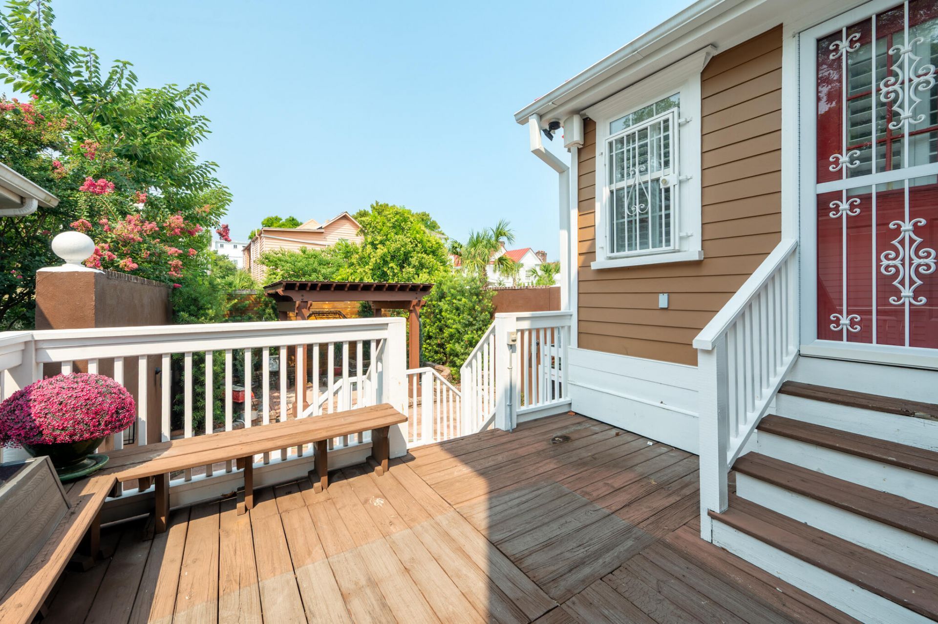 21 Aiken Street Photo 35