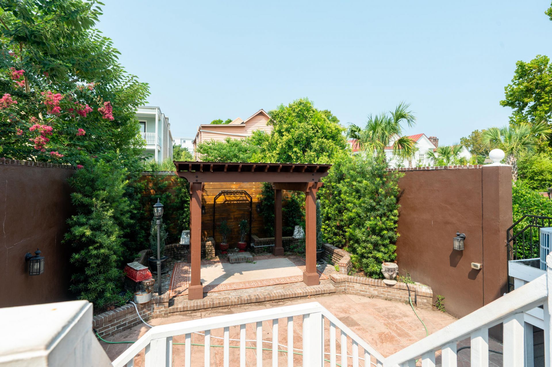 21 Aiken Street Photo 36