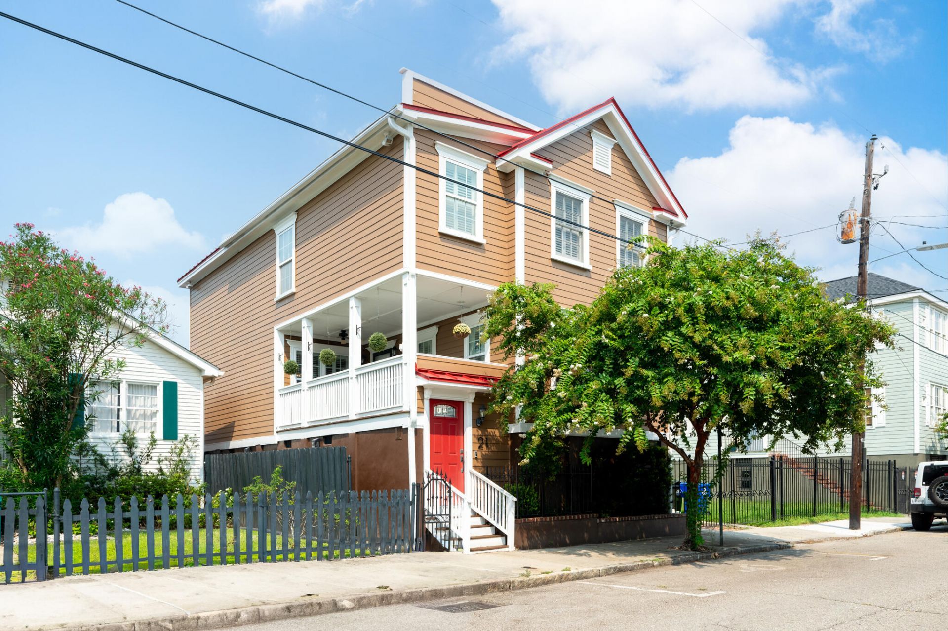 21 Aiken Street Photo 40
