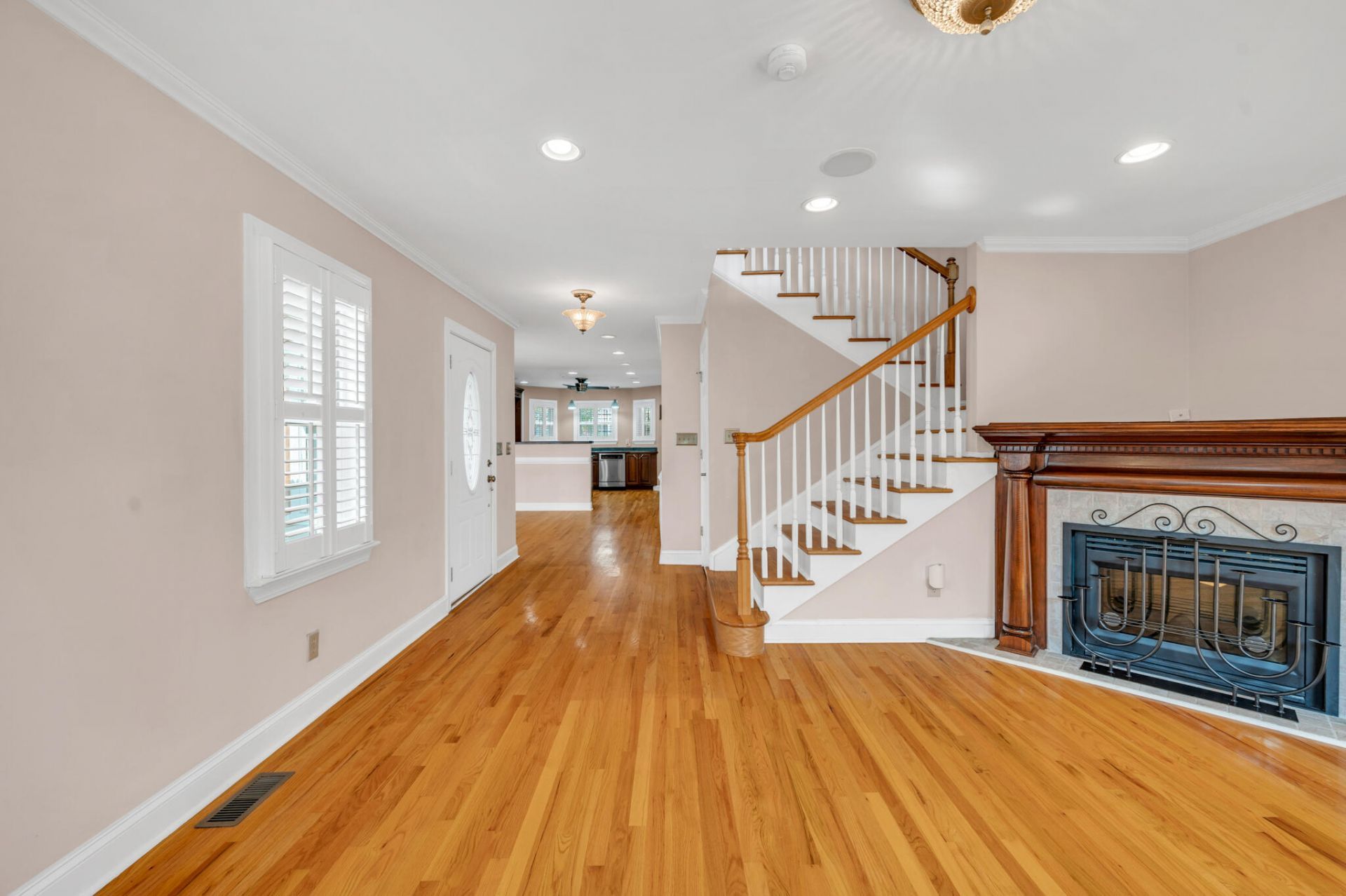 21 Aiken Street Photo 5