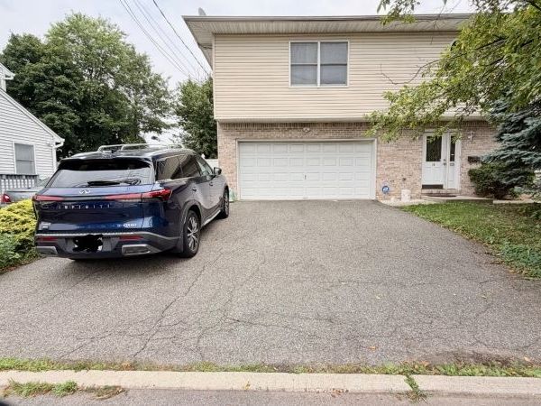 14 Short St, Lodi, NJ 07644