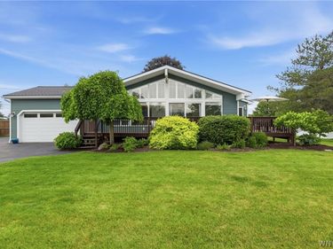 6790 Strickler Road , Clarence Center, NY 14032
